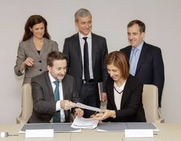 Firma de la alianza entre Repsol y Microsoft