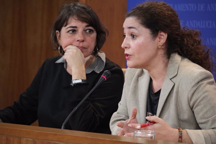 Elena Cortés e Inmaculada Nieto en rueda de prensa