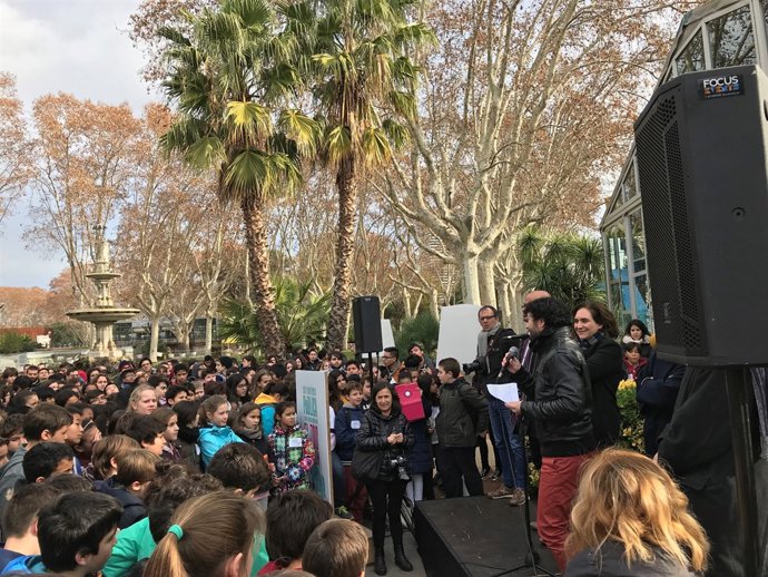 M.A.Essomba,  Ada Colau i Sito Alarcón