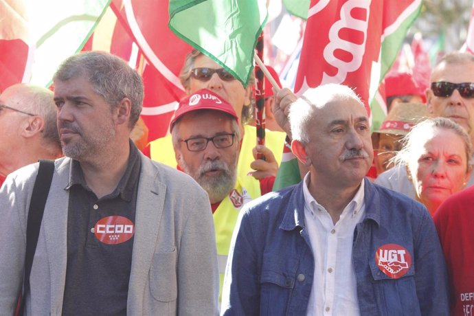 Unai Sordo y Pepe Álvarez en la marcha por pensiones dignas en Atocha