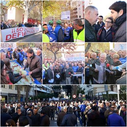 Imágenes de la lectura del manifiesto ante la Delegación