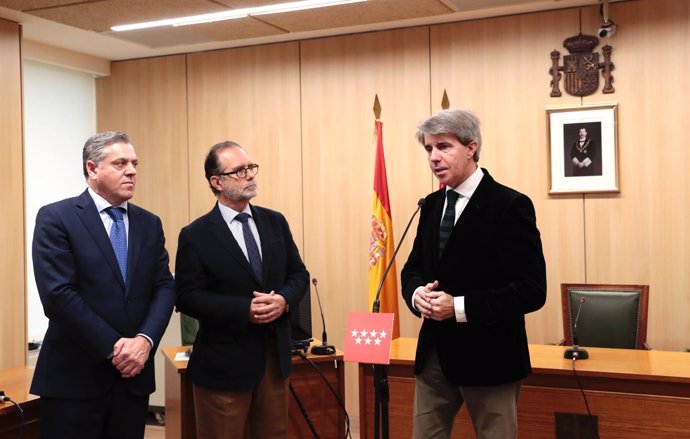 Ángel Garrido con los presidentes del TSJM y la Audiencia Provincial de Madrid