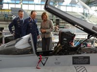 Cospedal defiende a las Fuerzas Armadas ante quienes tienen "prejuicios malintencionados"