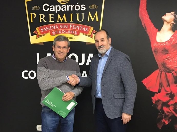 El delegado de Agricultura visita el Grupo Caparrós