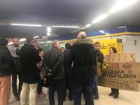 Metro retendrá el aval dado por Seguridad Integral Canaria para ver si puede utilizarse para pagar a los vigilantes