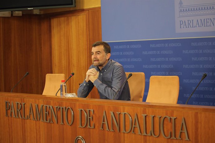 El líder andaluz de IU, Antonio Maíllo, en rueda de prensa