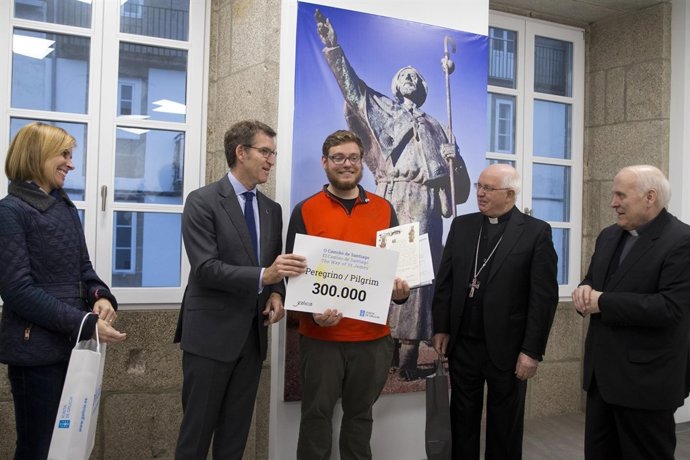 Entrega del certificado al peregrino 300.000