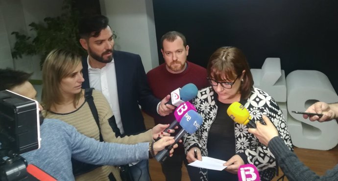 Busquets Y Abril Anuncian La Dimisión De Biel Barceló