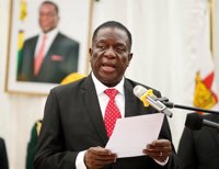 Mnangagwa pide el "levantamiento incondicional" de las sanciones contra Zimbabue