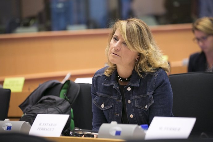 Rosa Estaràs durante el pleno del Parlamento Europeo