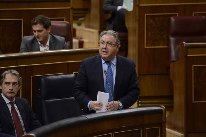 Zoido en la sessió de control al Govern al Congrés