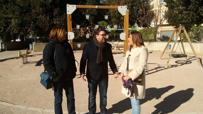 Miguel Sánchez visita el Parque de la Amistad en Blanca