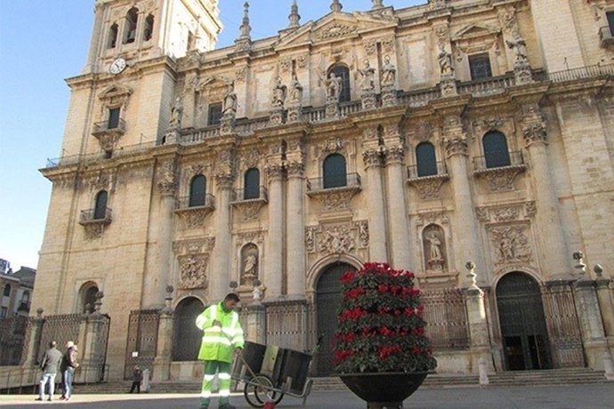 FCC se hace con servicios de limpieza de Jaén
