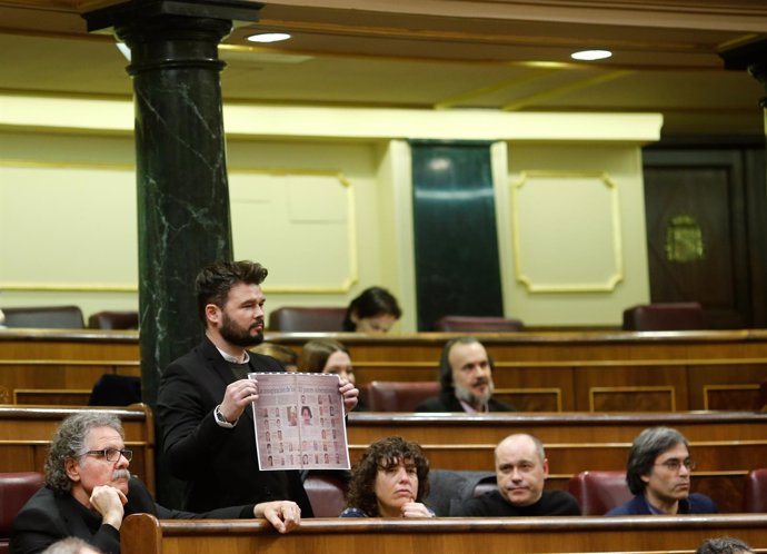 Gabriel Rufián y los diputados de Esquerra