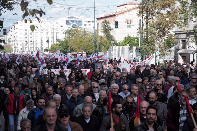 La huelga general celebrada en Atenas en contra de las reformas y políticas de a