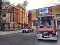Dos bomberos resultan heridos leves mientras extinguían un incendio en un colegio en Castellón