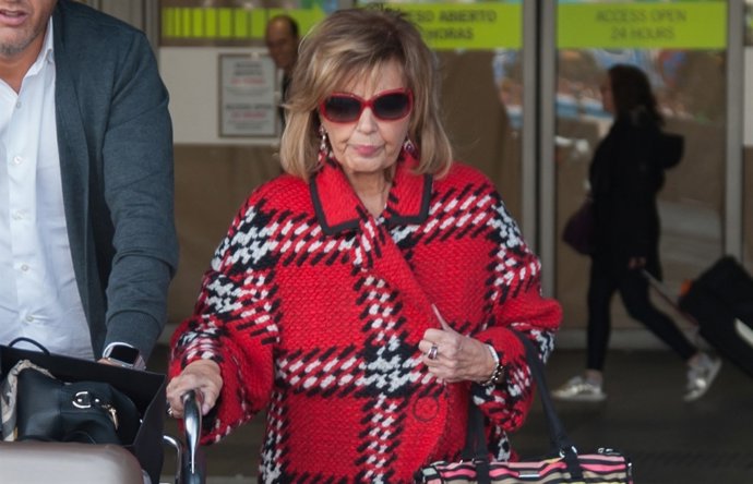 MARÍA TERESA CAMPOS