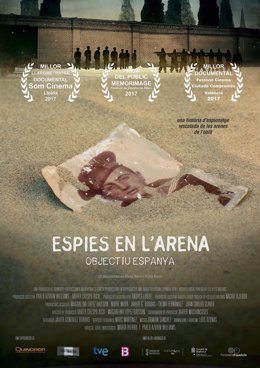Poster documental 'Espias en la arena'