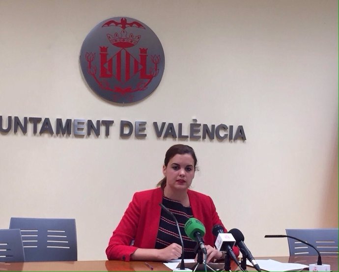 Sandra Gómez en la rueda de prensa 