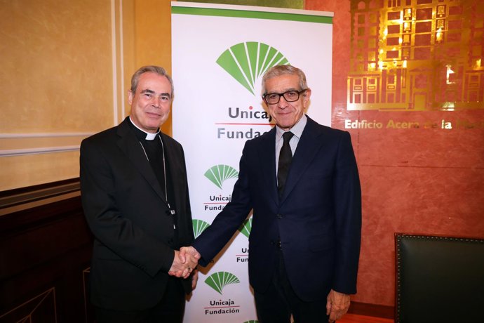 El obispo de Málaga y el presidente de fundación Unicaja, Braulio Medel
