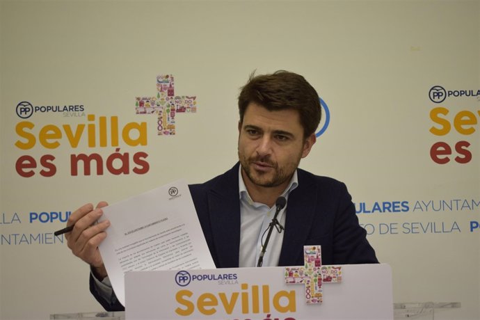 Beltrán Pérez en rueda de prensa.