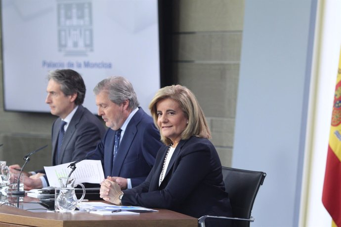 Rueda de prensa de Fátima Báñez, Iñigo Méndez de Vigo e Iñigo de la Serna