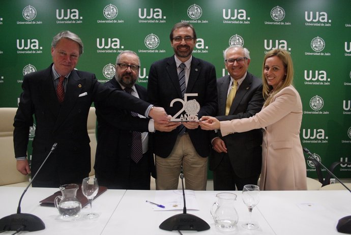 Presentación de actos por el 25 aniversario de la UJA