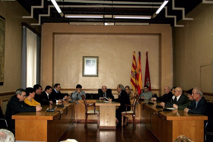 Pleno extraordinario del Ayuntamiento de Alcañiz (Teruel)