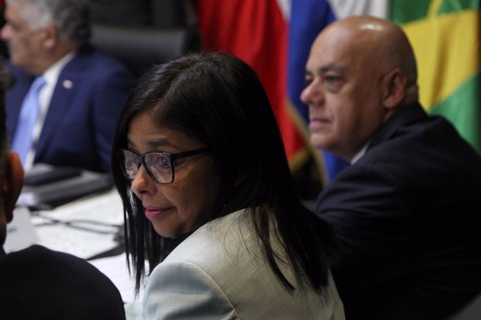 Delcy y Jorge Rodríguez en las negociaciones con la oposición venezolana
