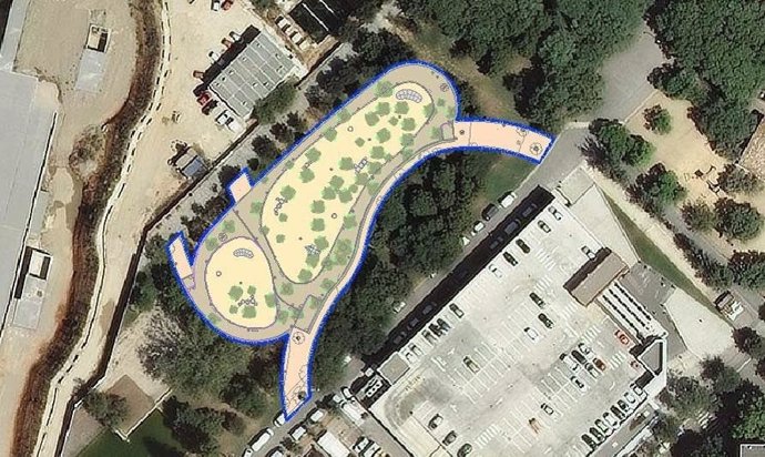 El espacio donde se ubicará la nueva área para perros en el parque de Sant Martí