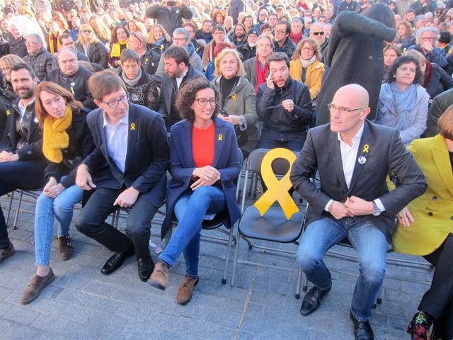 R.Torrent,T.Laïlla,C.Mundó,M.Rovira,cadira d'Junqueras,R.Romeva, ERC
