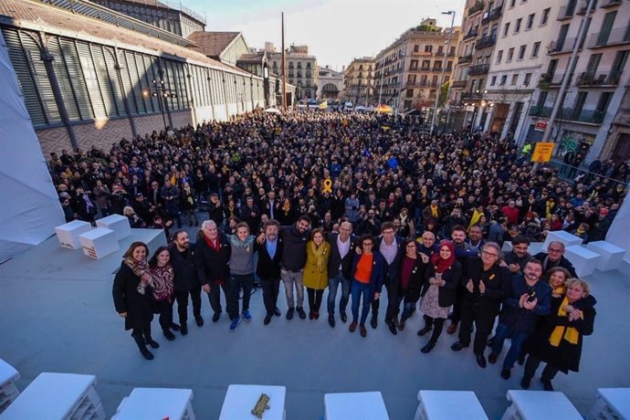 Els candidats d'ERC que han participat en el míting central