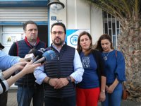 Antona (PP) exige el cese de Carlos Meca (Podemos) por un fotomontaje "machista y repugnante" sobre Astrid Pérez