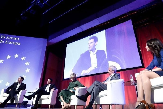 Albert Rivera, Manuel Valls, Mario Vargas Llosa i Inés Arrimadas