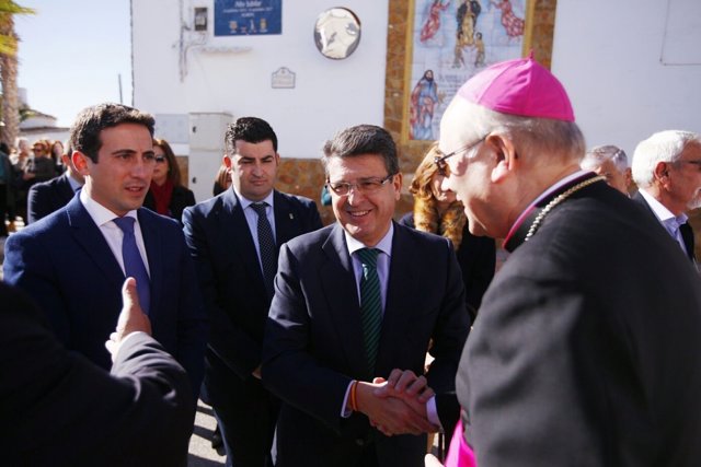 Consagración de la Iglesia en Almería