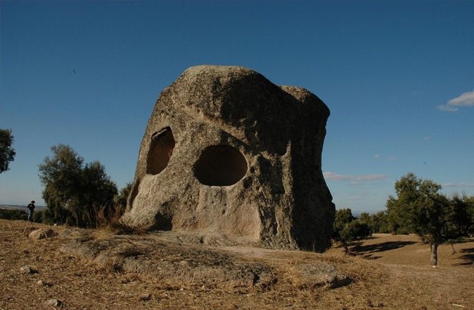 Peña Buraca o Canchal de los Ojos