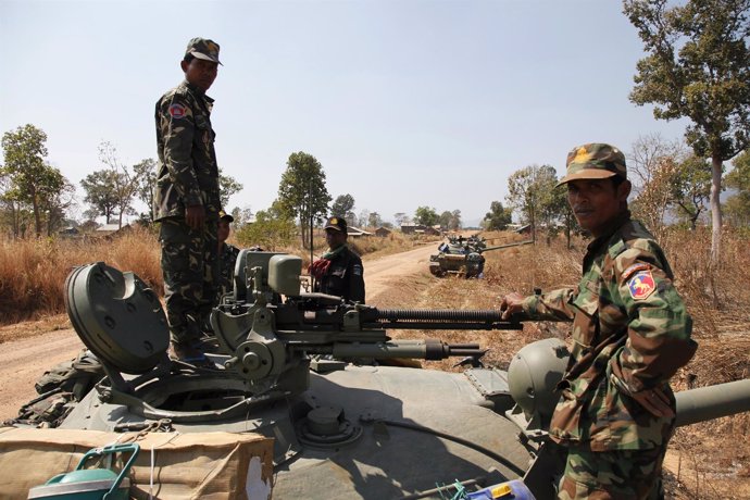 Enfrentamientos entre soldados tailandeses y camboyanos en la disputada zona del