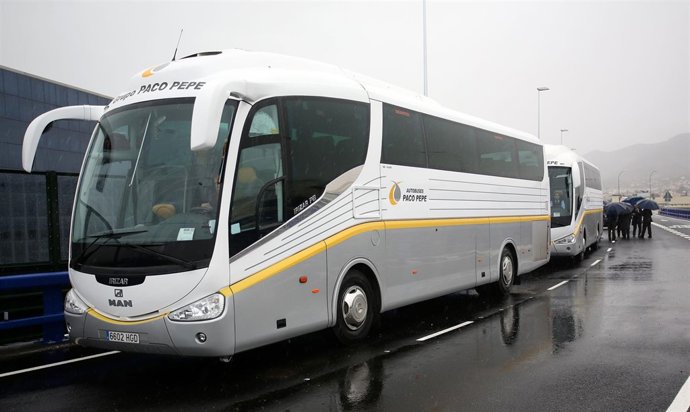 Autobus Paco Pepe en carretera