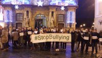 Una concentración en Pamplona muestra su rechazo al bullying