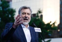 Guillier arrasa en el voto exterior de las presidenciales de Chile