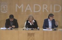 Carmena agradece a Sánchez Mato su "dedicación y trabajo" pero no podía mantenerle si no apoyaba el PEF