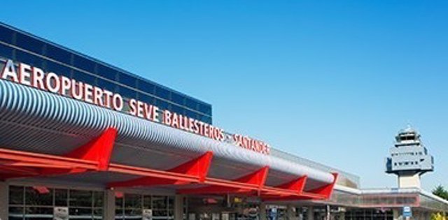 Aeropuerto Seve Ballesteros-Santander