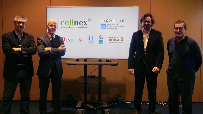 Representantes de Cellnex y entidades del tercer sector