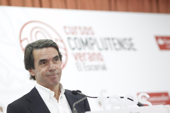 José María Aznar interviene en los cursos de verano de El Escorial