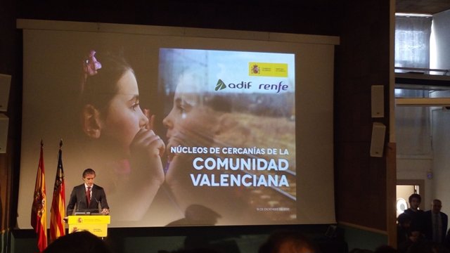 De la Serna en la presentació a València del Pla de Rodalies
