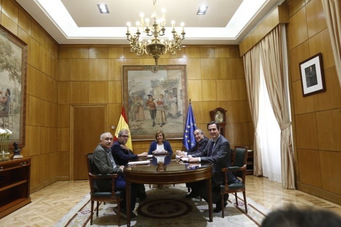 Fátima Báñez se reúne con Unai Sordo, Pepe Álvarez, Juan Rosell y Garamendi