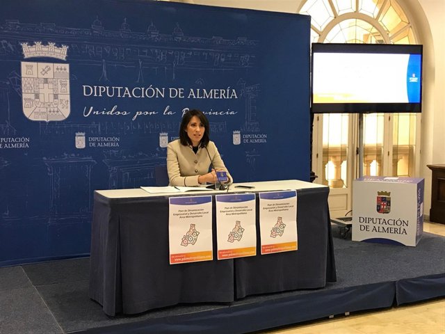 La diputada Carmen Belén López ha presentado el PDE del Área Metropolitana.