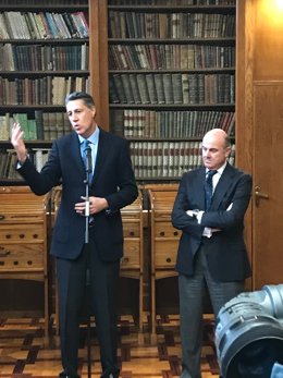 X.García Albiol i el ministre L.de Guindos