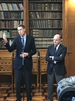 Xavier García Albiol, Luis de Guindos, PP
