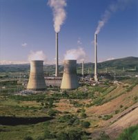 Greenpeace exige al Gobierno que retire su RD para "dificultar" el cierre de las térmicas y apueste por renovables